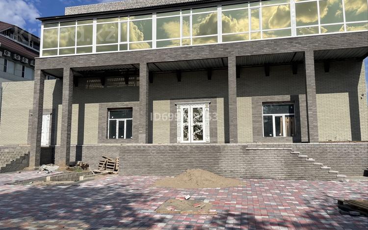 Еркін · 1029.7 м², бағасы: 850 млн ₸ в Павлодаре — фото 23