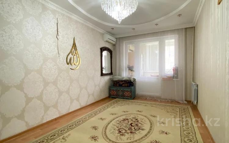 3-комнатная квартира · 70 м² · 3/5 этаж, 12-й мкр 10 за 19.5 млн ₸ в Актау — фото 2