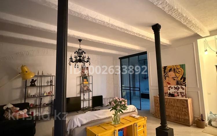 2-комнатная квартира · 90 м² · 5/10 этаж, Алии Молдагуловой 44 за 300 000 ₸ в Актобе — фото 2
