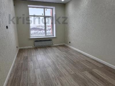 2-бөлмелі пәтер · 81 м² · 3/5 қабат, Алтын орда ш/а., бағасы: 33 млн ₸ в Актобе, мкр. Алтын орда