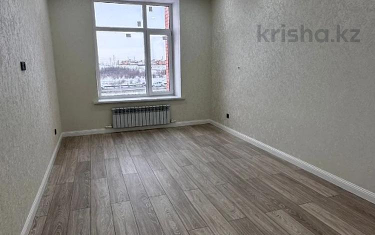 2-бөлмелі пәтер · 81 м² · 3/5 қабат, Алтын орда ш/а., бағасы: 33 млн ₸ в Актобе, мкр. Алтын орда — фото 2