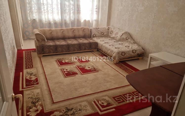 2-комнатная квартира · 75 м² · 1/9 этаж, мкр Тепличный — Улицы Саина Жандосова за 300 000 ₸ в Алматы, Ауэзовский р-н — фото 2