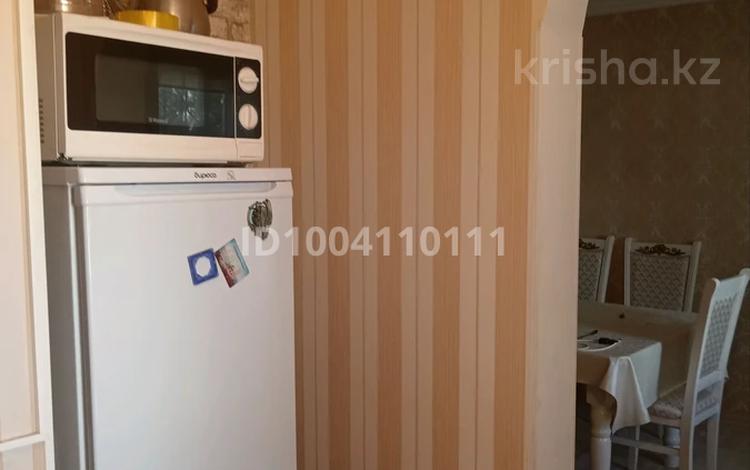 2-бөлмелі пәтер · 50 м² · 1/5 қабат, Бектурганов 13 — Универсам, бағасы: 11 млн ₸ в  — фото 2