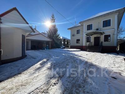 Отдельный дом · 8 комнат · 360 м², мкр Горный Гигант, Карибжанова 98 за 2 млн 〒 в Алматы, Медеуский р-н