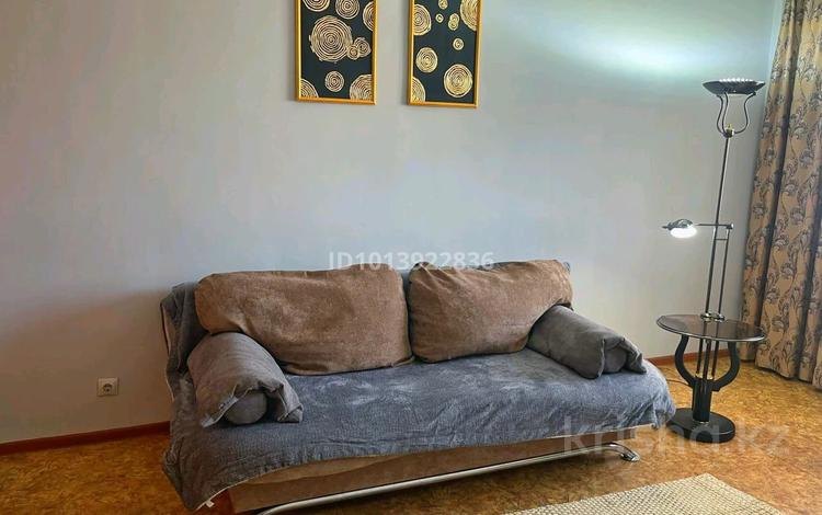 2-комнатная квартира · 55 м² · 9/9 этаж, Тянь-шанская 5а — Парк Горького за 300 000 ₸ в Алматы, Медеуский р-н — фото 2