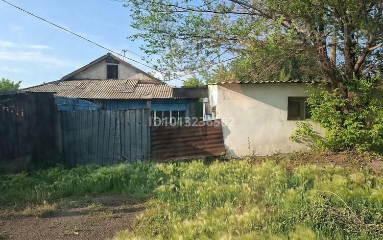 Часть дома · 4 комнаты · 100 м² · 4 сот., Толстого 3/1 — Возле казфлора за 18 млн ₸ в Астане, р-н Байконур — фото 2