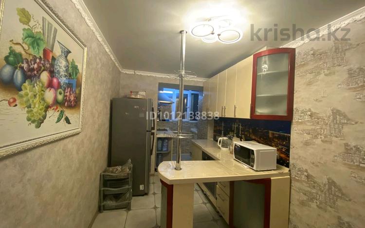4-бөлмелі пәтер · 89 м² · 5/9 қабат, мкр Юго-Восток, Дюсембекова 4, бағасы: 300 000 ₸ в Караганде, Казыбек би р-н — фото 2