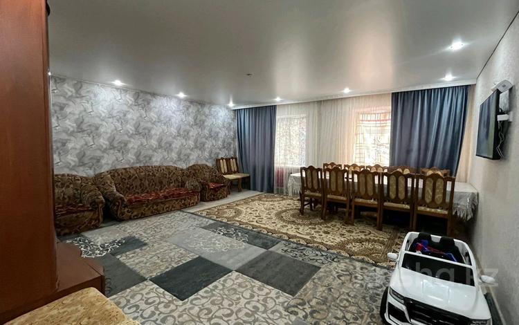 4-комнатная квартира · 94 м² · 4/4 этаж, 3 пер. Менделеева 15 за 18.8 млн ₸ в Таразе — фото 2