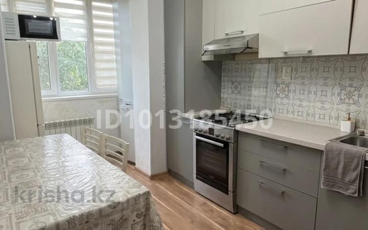 4-бөлмелі пәтер · 90 м² · 4/5 қабат, 4 ш/а 19, бағасы: 32 млн ₸ в Уральске, мкр 4 — фото 2