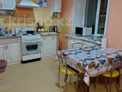 2-комнатная квартира · 55 м² · 2/4 этаж, Назарбаева 55 за 12 000 ₸ в Усть-Каменогорске, Ульбинский