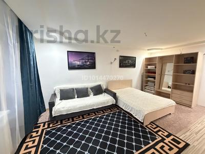 1-бөлмелі пәтер · 32 м² · 3/5 қабат, Курмангазы 163, бағасы: 12 000 ₸ в Уральске, мкр Школьник