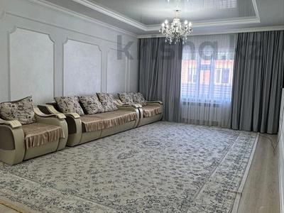 Отдельный дом · 5 комнат · 170 м² · 10 сот., 3/27 13 за 37 млн ₸ в Нурлы
