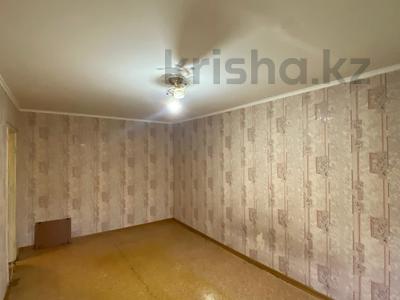 1-комнатная квартира, 41 м², 1/5 этаж, мкр Аксай-2 за 18.5 млн 〒 в Алматы, Ауэзовский р-н