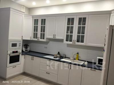 3-комнатная квартира · 104 м² · 7/14 этаж, 16-й мкр 67 за 33 млн 〒 в Актау