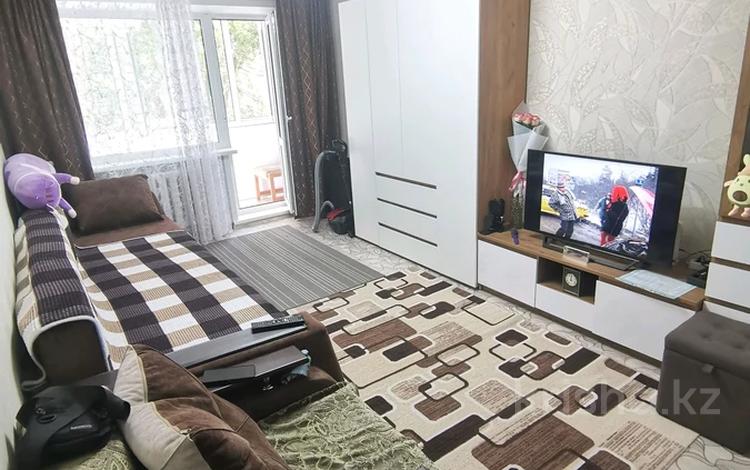 1-комнатная квартира · 30 м² · 2/5 этаж, Пришахтинск, Пришахтинск, 22й микрорайон 3 за 9.8 млн ₸ в Караганде, Алихана Бокейханова р-н — фото 2