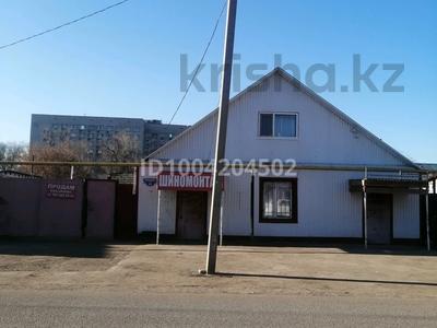 Отдельный дом · 5 комнат · 140 м² · 6 сот., Абубакира Кердери за 45 млн 〒 в Уральске