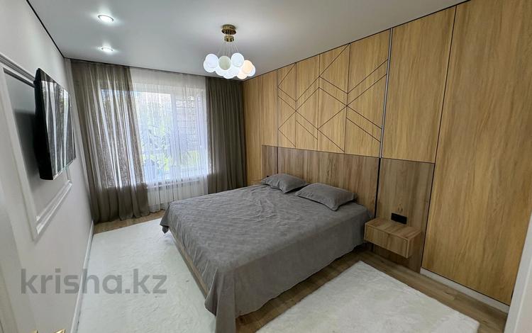 3-бөлмелі пәтер · 90 м² · 2/5 қабат, Республики 91, бағасы: ~ 46 млн ₸ в Косшы — фото 2