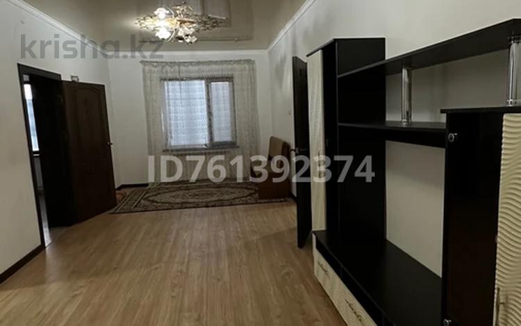 Отдельный дом · 4 комнаты · 110 м² · 10 сот., Укаша ата 71 — Жибек жолы за 23 млн 〒 в Туркестане — фото 2