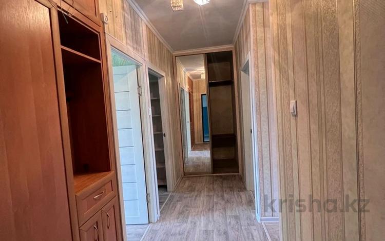 3-комнатная квартира · 70 м² · 4/5 этаж, 27-й мкр 1 за 16.8 млн 〒 в Актау — фото 2