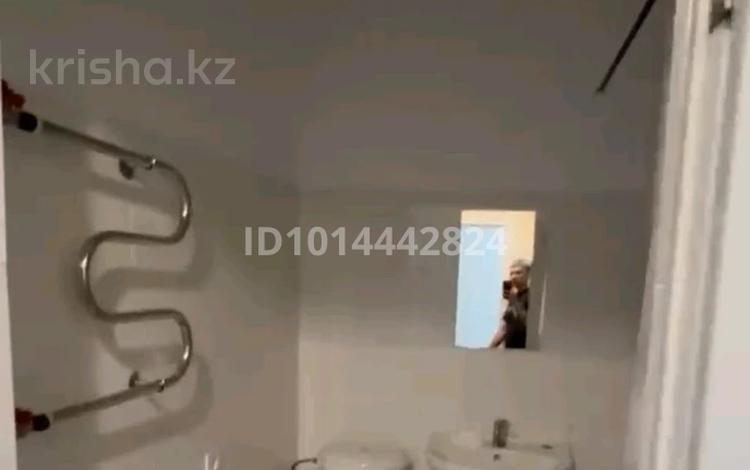 1-комнатная квартира · 40 м² · 3/5 этаж, мкр Саялы 124 за 180 000 ₸ в Алматы, Алатауский р-н — фото 2