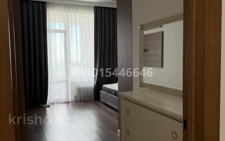 2-комнатная квартира · 75 м² · 18/21 этаж, Альфараби 105 за 550 000 ₸ в Алматы, Бостандыкский р-н — фото 2