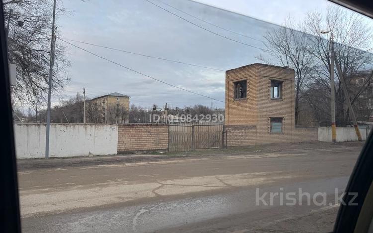 Еркін, қоймалар · 2000 м², бағасы: 200 000 ₸ в Шу — фото 2