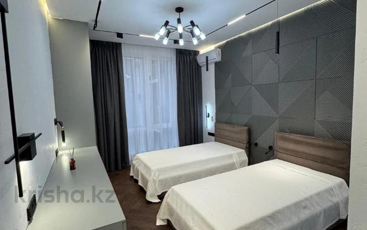 3-комнатная квартира · 110 м² · 5/17 этаж, Розыбакиева 320 за 175 млн ₸ в Алматы, Бостандыкский р-н — фото 2