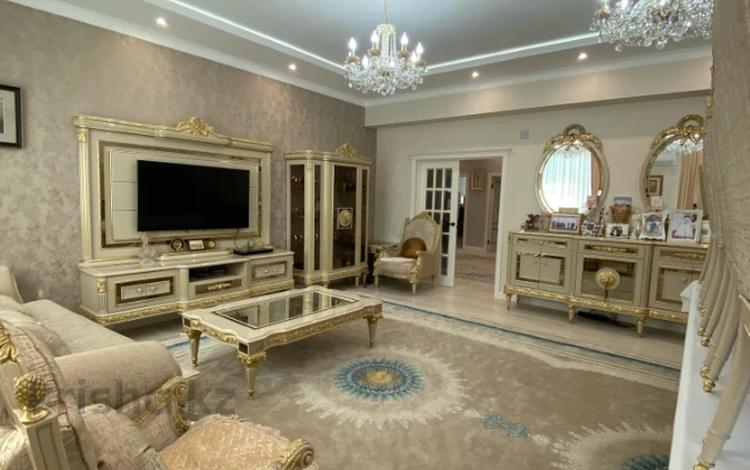 5-комнатная квартира · 205 м² · 9/10 этаж, 18А мкр 1 за 90 млн 〒 в Актау — фото 12