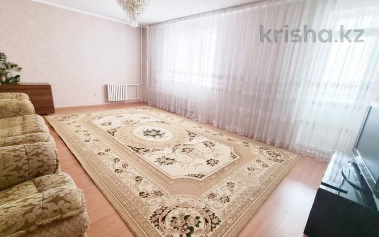 3-комнатная квартира, 100 м², 4/9 этаж, Чингиза Айтматова 36