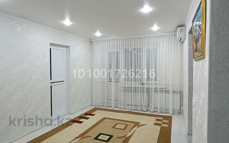 2-бөлмелі пәтер · 44 м² · 3/3 қабат, Назарбаев 67 — Пугачова- Назарбаева, бағасы: 10.5 млн ₸ в Уральске — фото 2