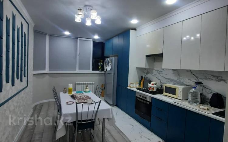 3-комнатная квартира · 105 м² · 7/9 этаж, мкр. Алтын орда за 41 млн ₸ в Актобе — фото 2