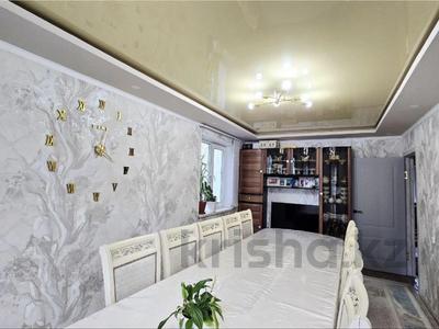 3-бөлмелі пәтер · 61.8 м² · 4/5 қабат, пр. Момышулы, бағасы: 14.1 млн ₸ в Темиртау