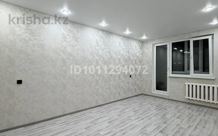 2-комнатная квартира · 44 м² · 4/5 этаж, Абая 86 — Абая за 15.8 млн ₸ в Уральске, мкр Школьник — фото 2