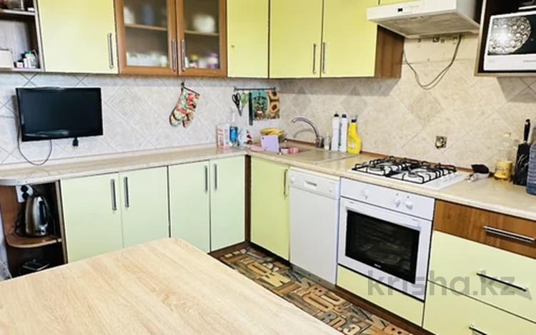 4-комнатная квартира · 88.7 м² · 5/5 этаж, мкр Аксай-4 46 за 51 млн ₸ в Алматы, Ауэзовский р-н — фото 2
