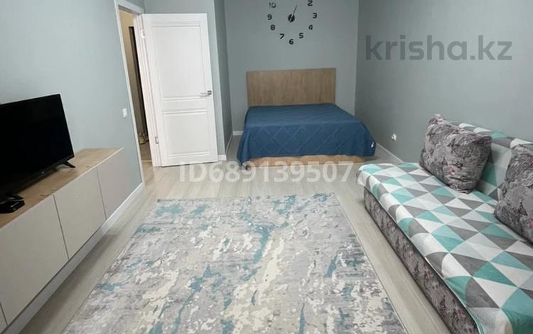 1-комнатная квартира · 60 м² · 12/24 этаж, Кабанбай батыра 29 за 280 000 ₸ в Астане, Есильский р-н — фото 11