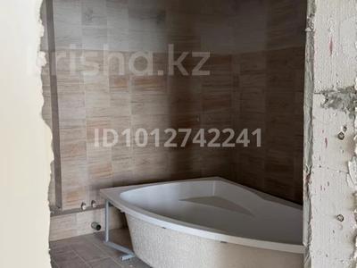 3-бөлмелі пәтер · 125 м² · 9/9 қабат, мкр Омега, Есенжанова 3/2, бағасы: 37.5 млн ₸ в Уральске