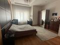 3-комнатная квартира, 140 м², 2/8 этаж помесячно, Кабанбай Батыра 13 за 500 000 〒 в Астане — фото 3