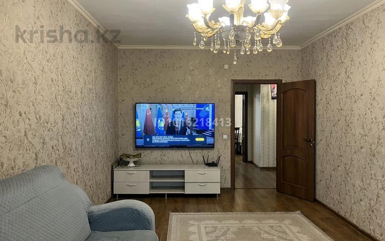 2-бөлмелі пәтер · 70 м² · 6/10 қабат, Ақсай-1 ш/а. 11/7, бағасы: 300 000 ₸ в Алматы, Ауэзовский р-н — фото 2