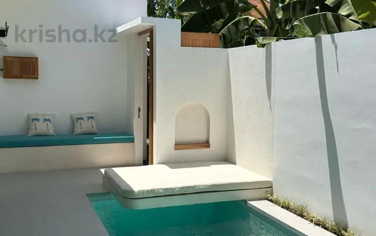 Отдельный дом · 3 комнаты · 160 м² · 1 сот., Сезех 1 за ~ 86.1 млн 〒 в Денпасаре — фото 2