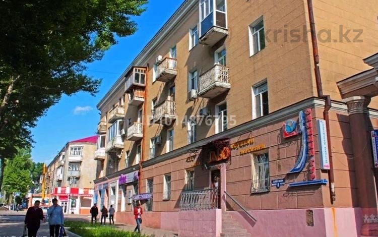 2 комнаты · 54 м² · 5/5 этаж, мкр Новый Город 39 — Бульвар за 70 000 ₸ в Караганде, Казыбек би р-н — фото 2