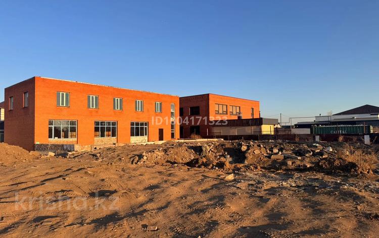 Магазины и бутики · 400 м² за 150 млн ₸ в Астане, Нура р-н — фото 11