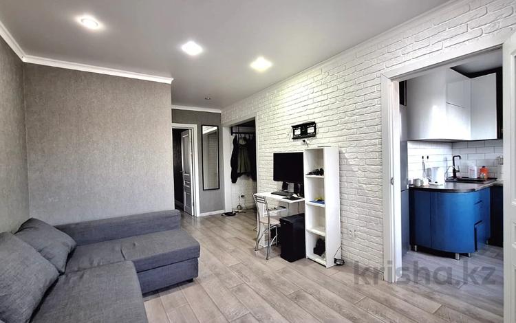 2-комнатная квартира · 42 м² · 3/5 этаж, Майкудук, 14й микрорайон за 11.9 млн ₸ в Караганде, Алихана Бокейханова р-н — фото 2