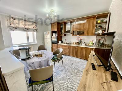 3-комнатная квартира · 76 м² · 2/12 этаж, Кабанбай батыра 40 — Азия парк, Абу Даби плаза за 36.9 млн ₸ в Астане, Есильский р-н