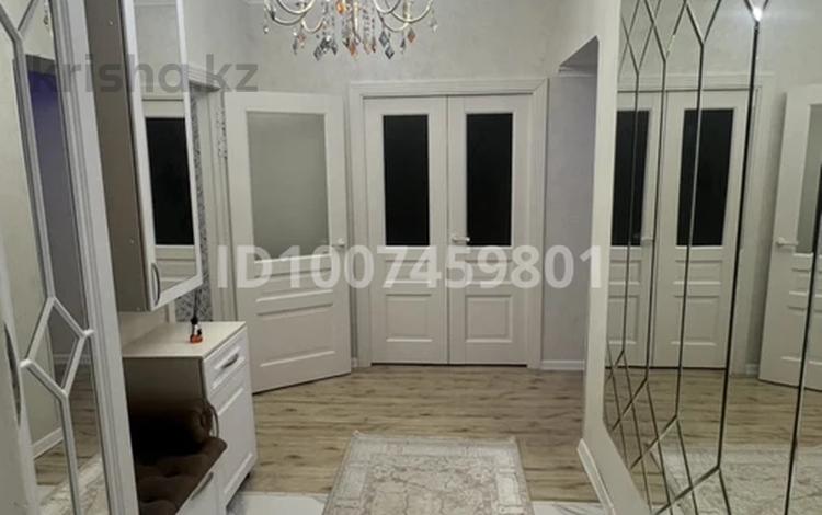 3-бөлмелі пәтер · 105 м² · 2/5 қабат, Деева 7Б, бағасы: 49.9 млн ₸ в Жезказгане — фото 2