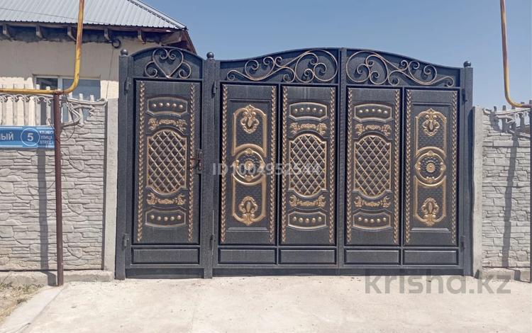 Отдельный дом · 4 комнаты · 100 м² · 8 сот., Центральная 5 за 26 млн ₸ в Таразе — фото 2