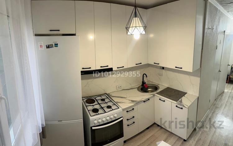 2-комнатная квартира · 58 м² · 3/5 этаж, мкр Юго-Восток, Волочаевская 65 за 180 000 ₸ в Караганде, Казыбек би р-н — фото 2