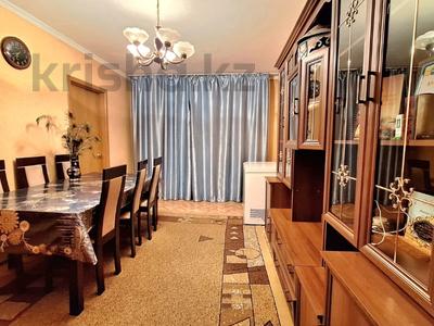 4-комнатная квартира · 61.62 м² · 1/5 этаж, Майкудук, 16й микрорайон за 13.5 млн ₸ в Караганде, Алихана Бокейханова р-н