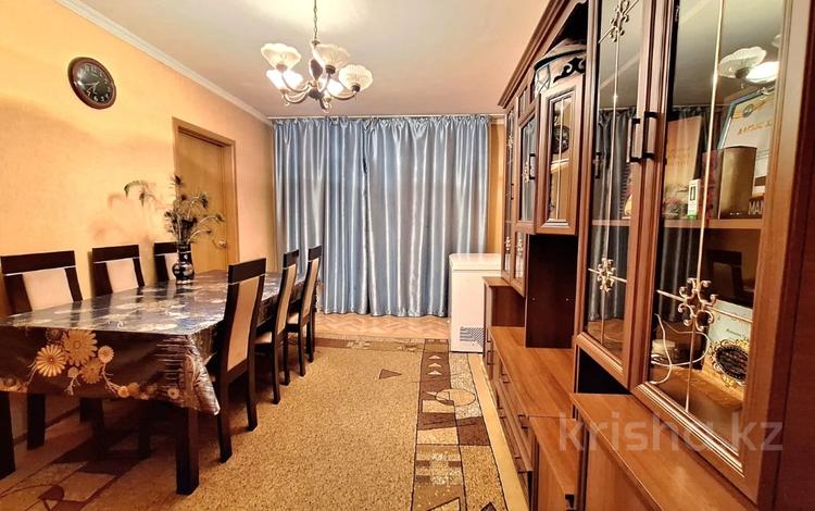 4-комнатная квартира · 61.62 м² · 1/5 этаж, Майкудук, 16й микрорайон за 13.5 млн ₸ в Караганде, Алихана Бокейханова р-н — фото 2