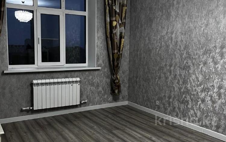 2-бөлмелі пәтер, 70 м², 1/5 қабат, мкр. Алтын орда 351 — мкр. Алтын орда, бағасы: 24.2 млн 〒 в Актобе, мкр. Алтын орда — фото 2