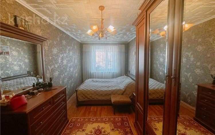 4-комнатная квартира · 75 м² · 3/5 этаж, мкр Новый Город, Мкр Новый Город ул. Крамского — Экономический университет за 26.5 млн ₸ в Караганде, Казыбек би р-н — фото 2